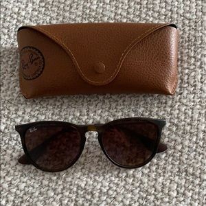 Women’s Ray-Ban Erika classic sunglasses with case
